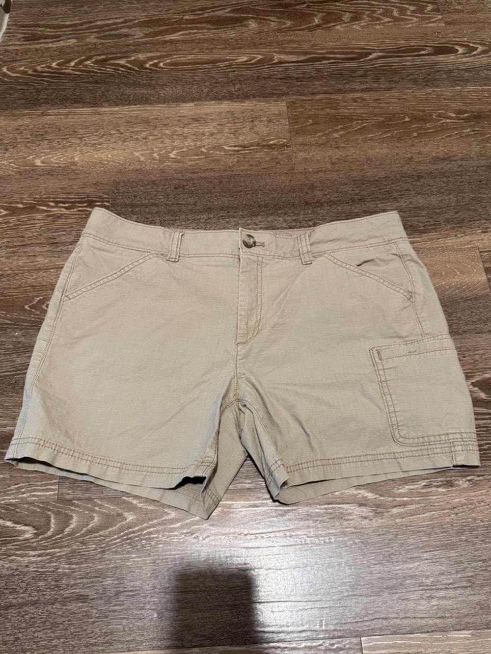 Eddie Bauer Tan Cargo Shorts